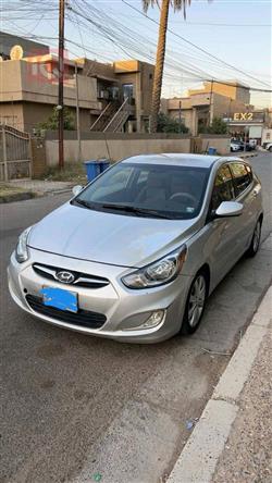 هیوندای ئەکسنت هاچباک